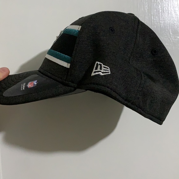 Eagles hat - Picture 2 of 7